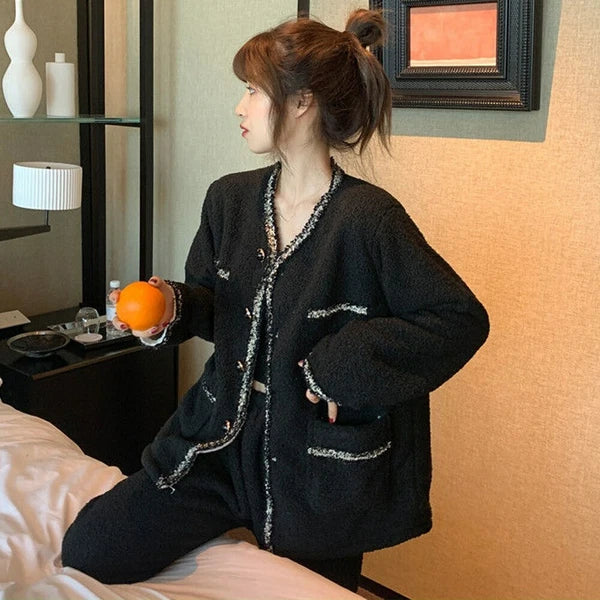 Chic Velvet Pajama Woman Winter Elegant Pyjama Femme Two Piece Set Home Clothes